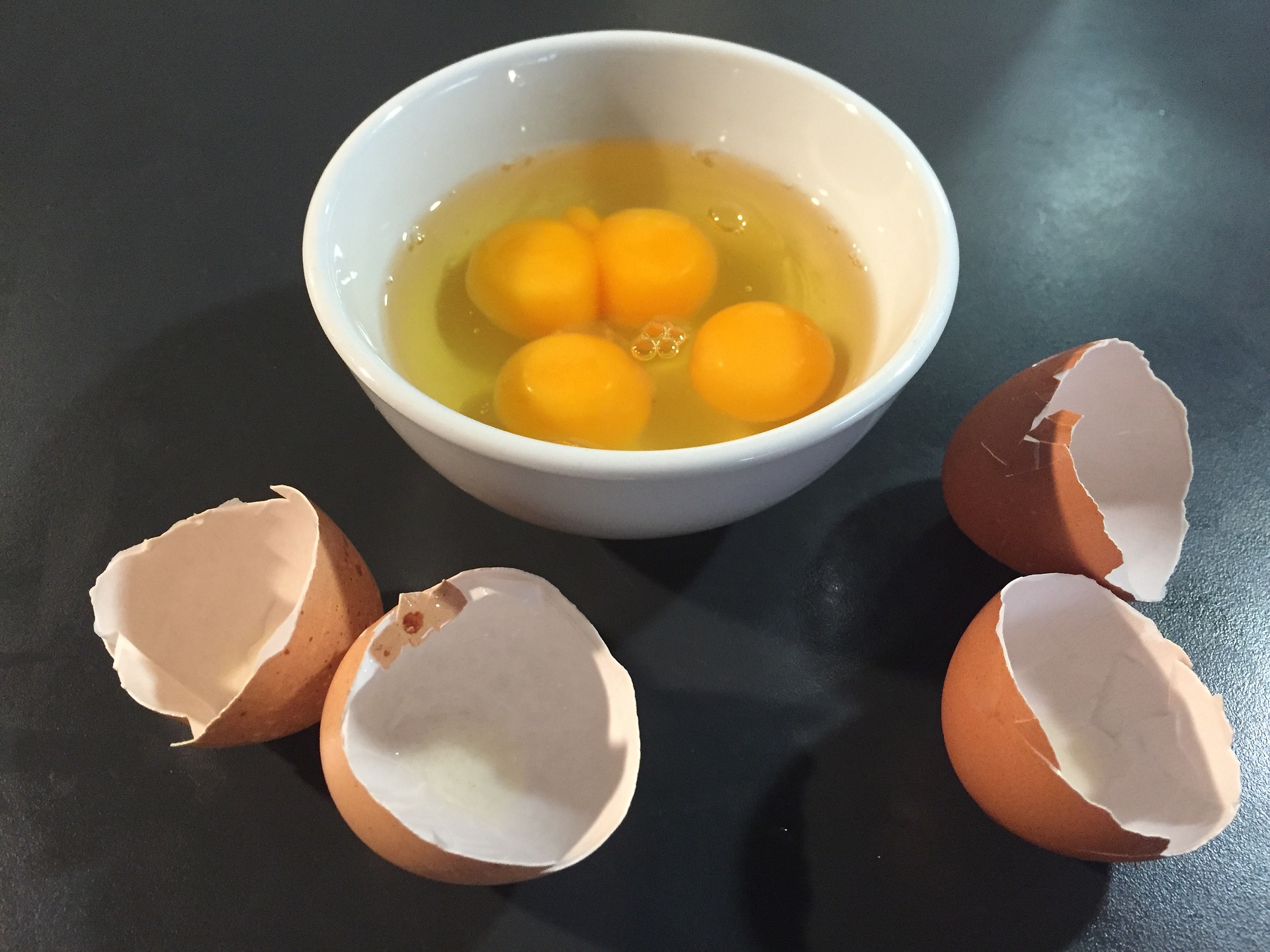 double-yolk-eggs-what-to-do-backyard-quail